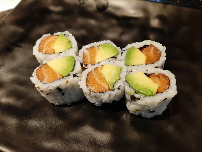 Salmon avocado roll